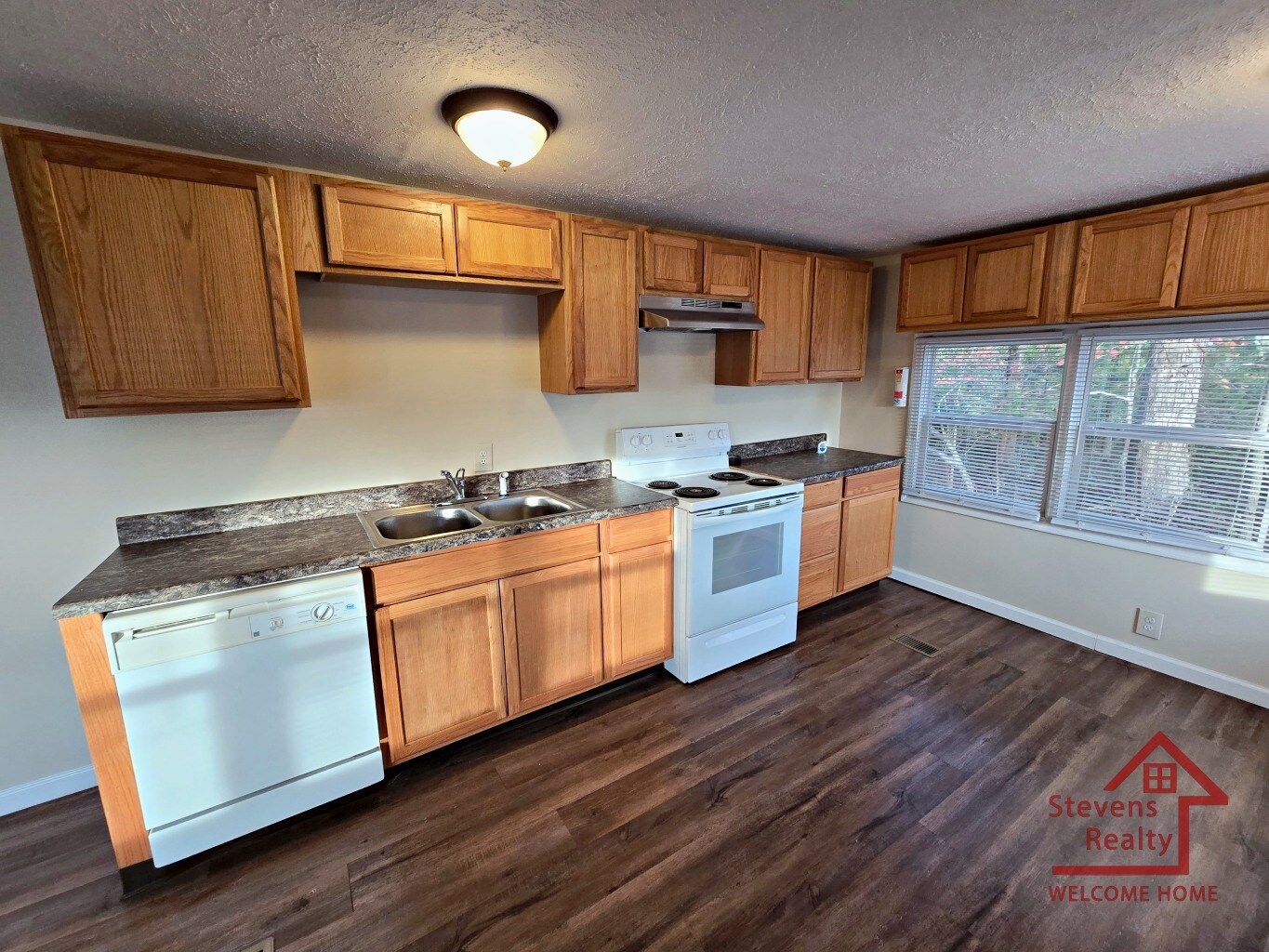 Building Photo - 271 C C Camp Rd