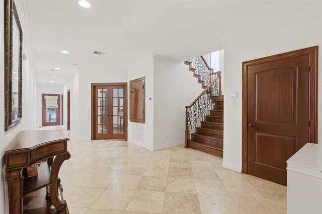 Building Photo - 5330 Fayette St