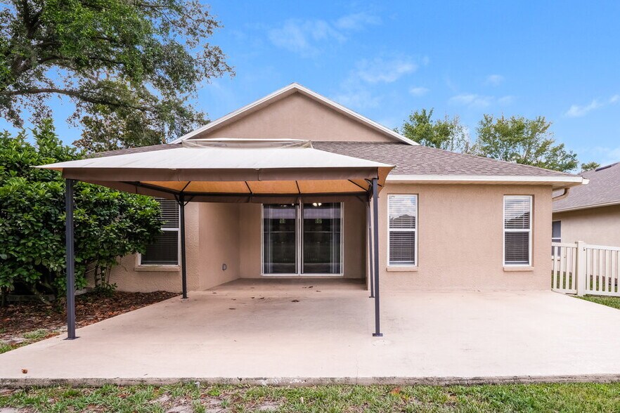 Building Photo - 7442 Citrus Blossom Dr