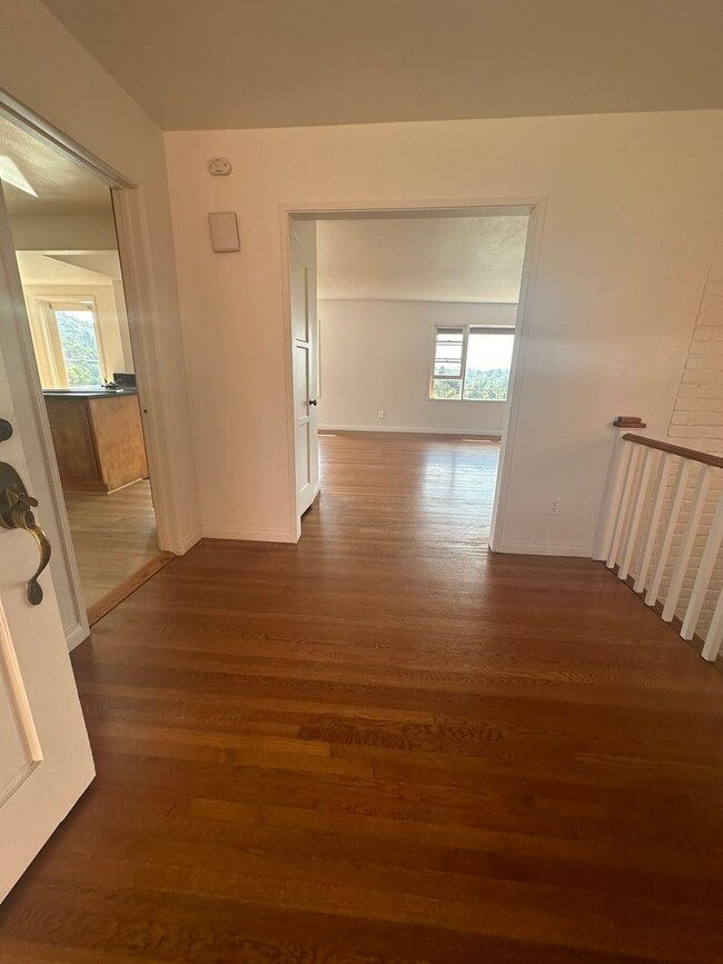 Building Photo - Mt Helix - Beautiful 3 bedroom 1.5 bathroom
