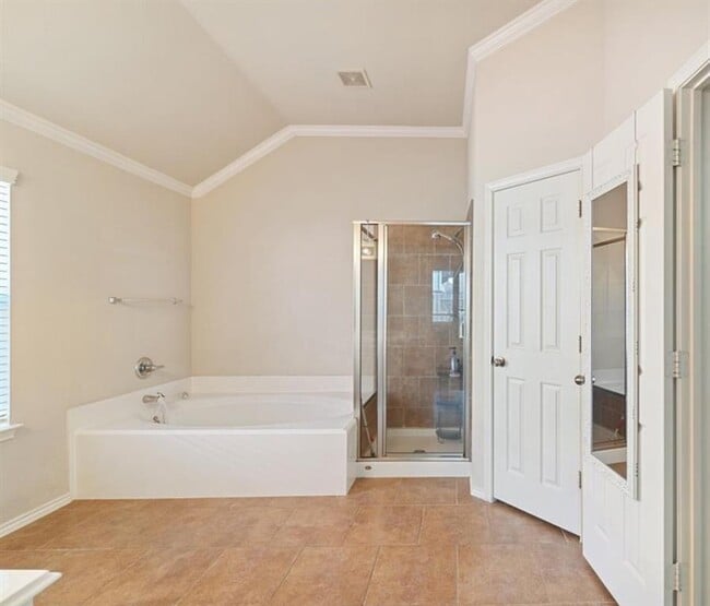 Building Photo - 20210 Emerald Cliff Ln