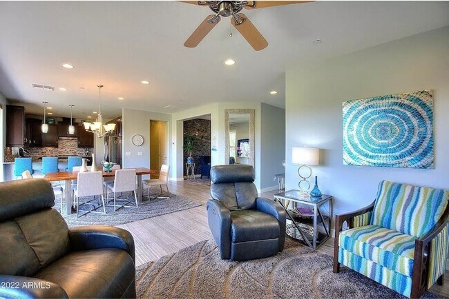 Building Photo - 10260 E White Feather Ln