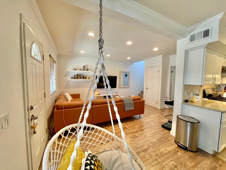 Building Photo - 11725 Lemay St