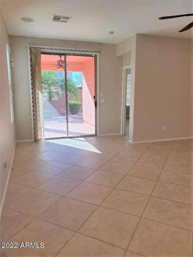 Building Photo - 46059 W Barbara Ln