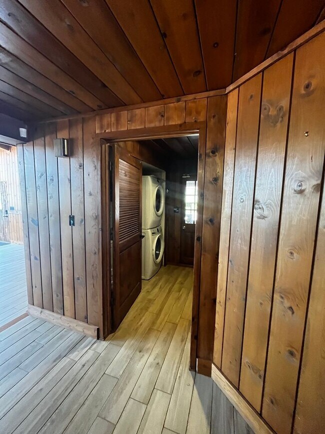 Building Photo - Unfurnished, 1-year long-term rental