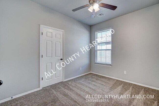 Building Photo - 1736 Eighty-Niner Ter