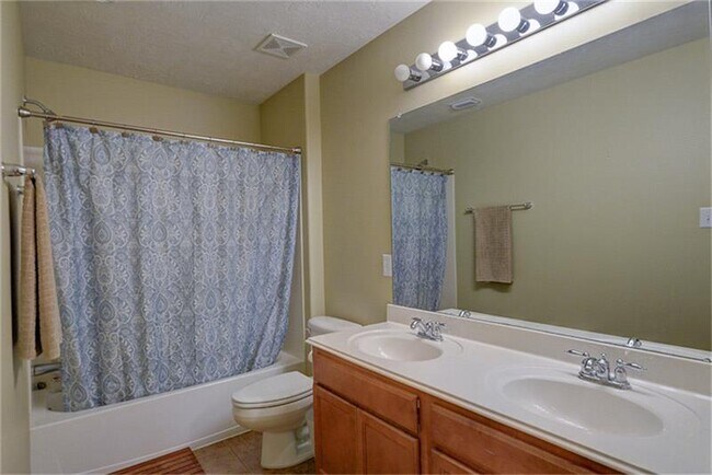 Building Photo - 174 E Spindle Tree Cir