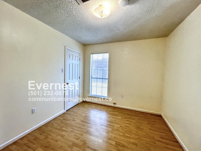 Building Photo - 2340 Krystal Kreek Dr