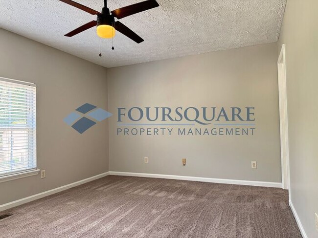 Building Photo - Spacious 4-Bed / 3-Bath Single-Family Home with Sunroom, Fenced Yard. Convenient to Southeast Ral...