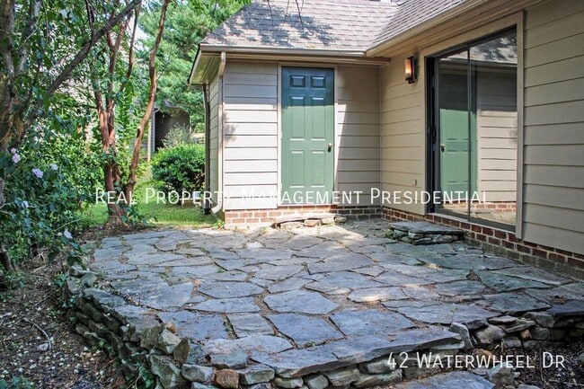 Building Photo - 42 Waterwheel Dr