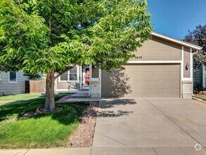 Building Photo - Beautiful ranch-style home!