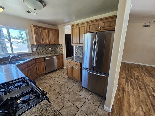 Building Photo - 5400 Sugar Pine Dr