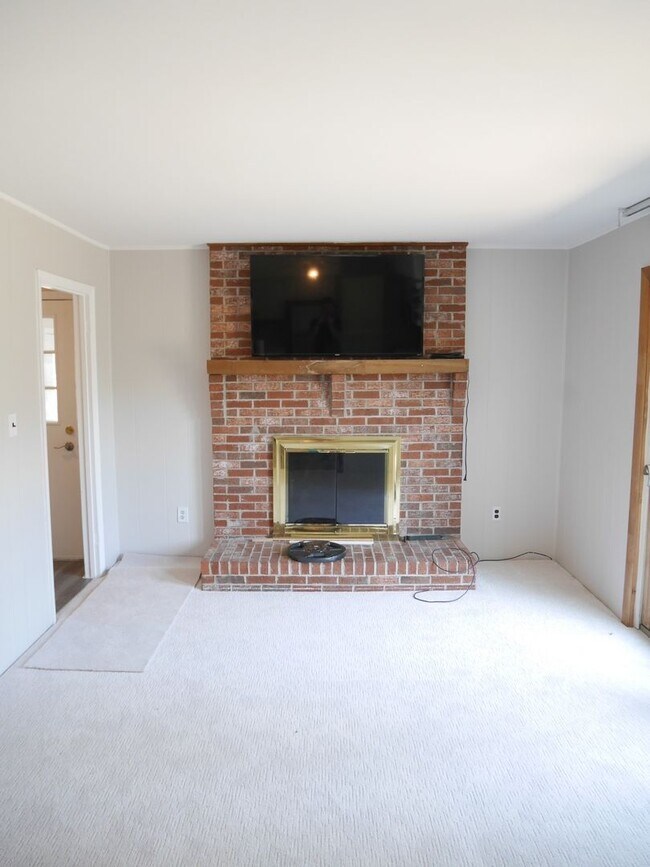 Building Photo - Your Next Home Awaits! Single Family Home ...