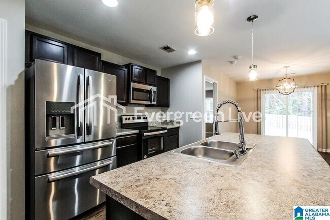 Building Photo - 438 Reed Way