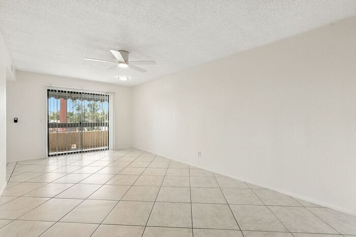 Building Photo - 1201 S McClintock Dr