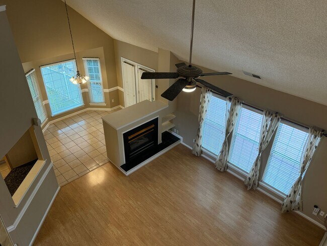 Building Photo - 17115 Grenache Ct