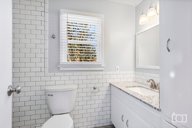 Building Photo - Hatfield Triplex 2