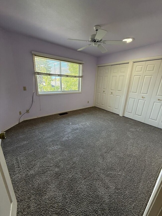 Building Photo - AVAILABLE SOON! Large Single level Sinagua...