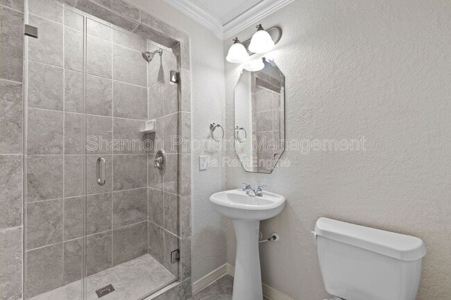 Building Photo - 2919 Royal Oaks Grove