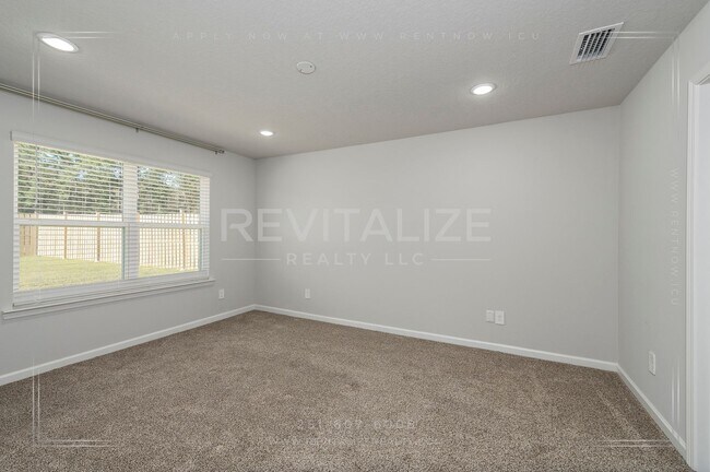 Building Photo - Smart 4 Bd / 2 Ba Home in West Mobile Gated Community