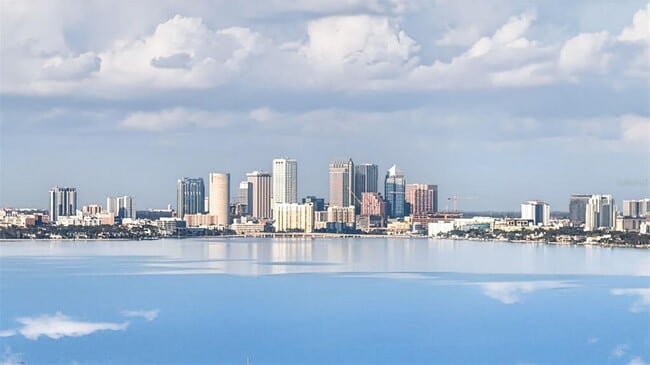 Building Photo - 5601 Bayshore Blvd