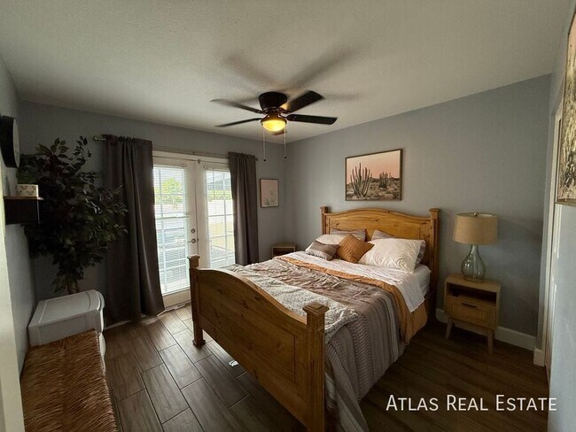 Building Photo - 2540 N 17th Way