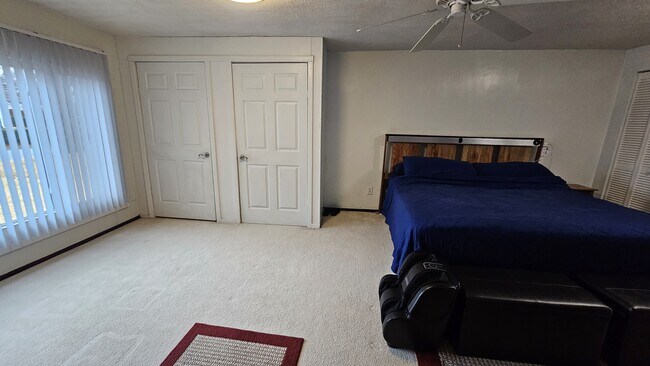 Building Photo - 2216 Dean Dr