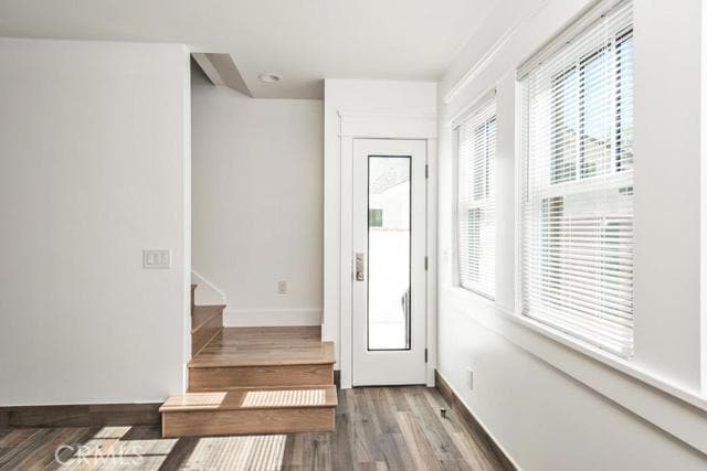 Building Photo - 545 N Olive St