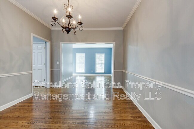 Building Photo - 1035 Watauga Ct