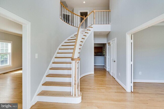 Building Photo - 1168 Taji Ct