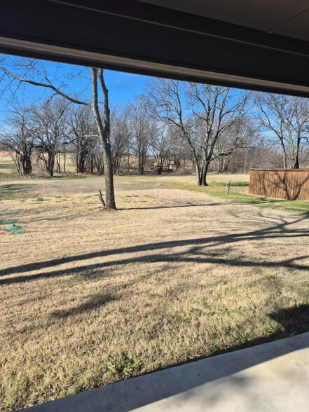 Building Photo - 3909 Bryan Rd