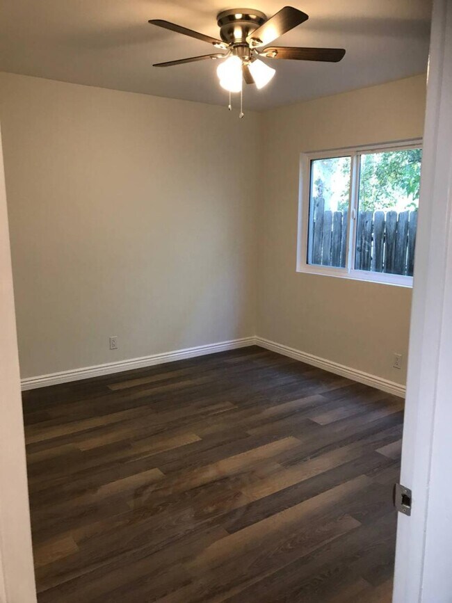 Building Photo - 1.0 bedroom in Pasadena California 91106