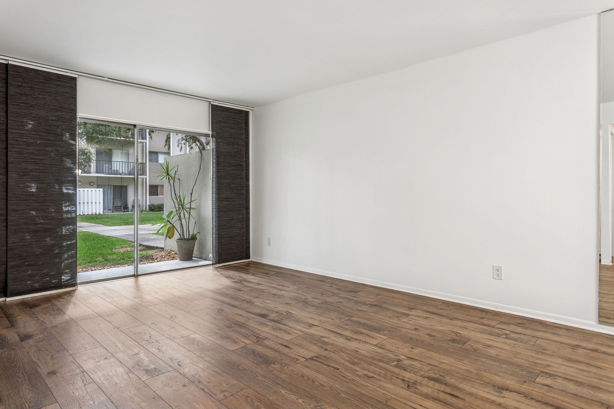 Building Photo - 4606 W Gray St