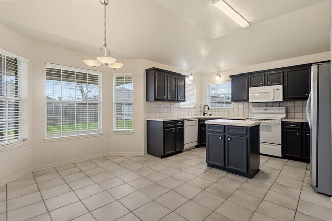 Building Photo - 3 Bedrooms, 2.5 Bath, 2 Car Garage, with private office conveniently located to multiple Fort Hoo...