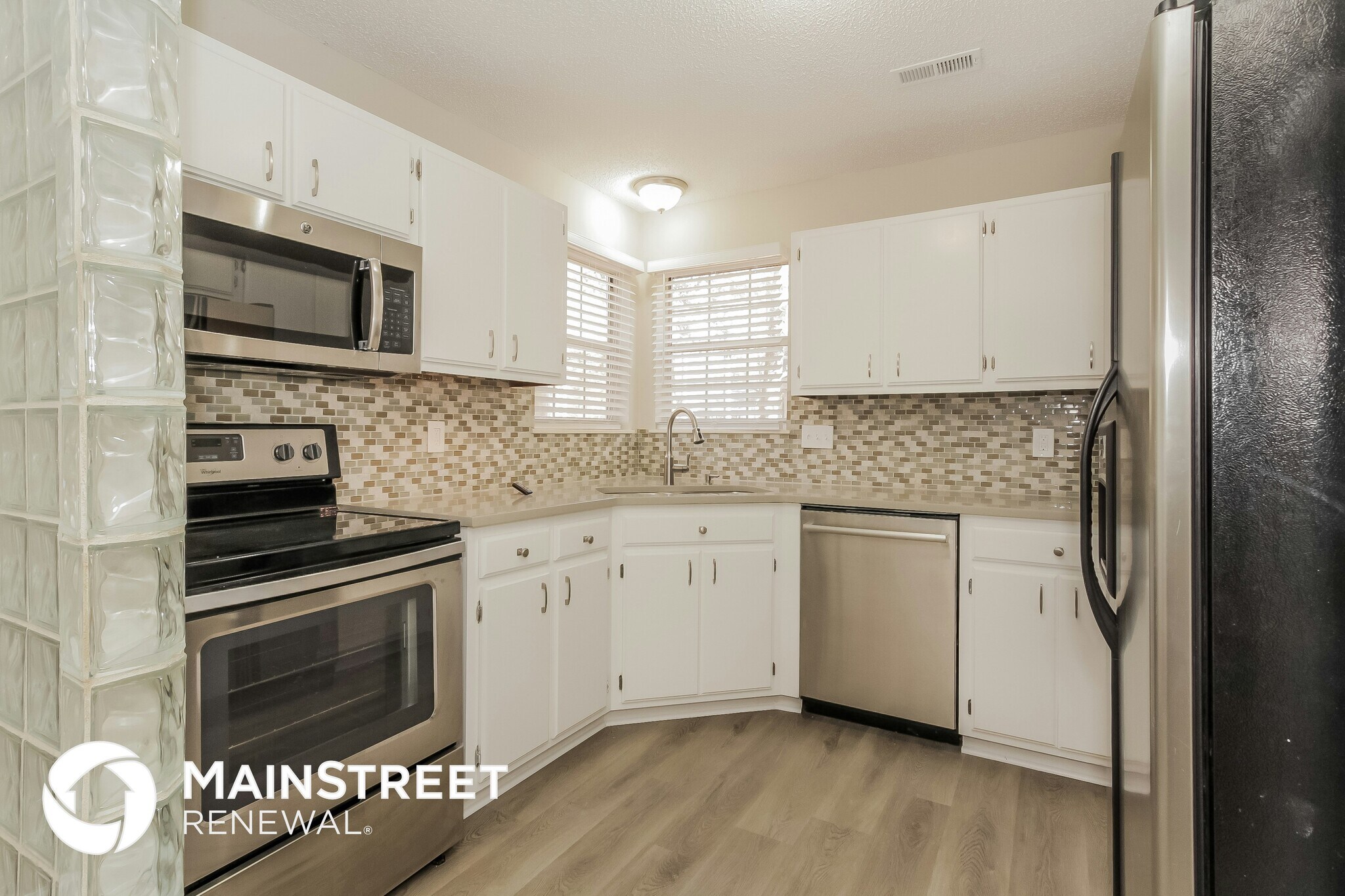 Building Photo - 707 Southland Rd