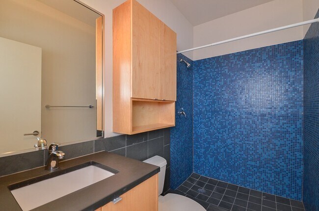 Building Photo - 1505 Utah St