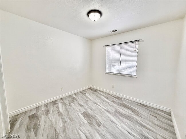 Building Photo - 6251 Desert Sun Dr