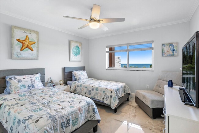 Building Photo - 5167 N Hwy A1A