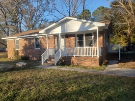 Building Photo - 9120 Green Loop Rd NE