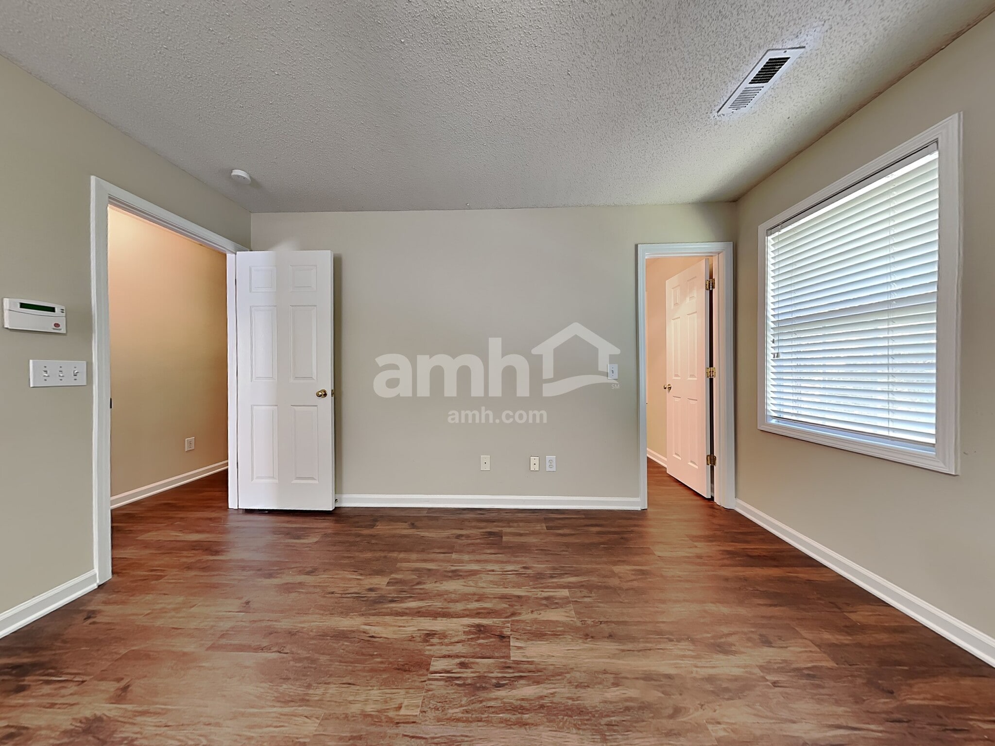 Building Photo - 3321 Dairy Point Dr