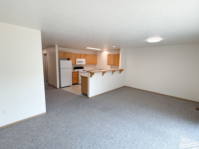 Building Photo - 5511 Glenridge Wy