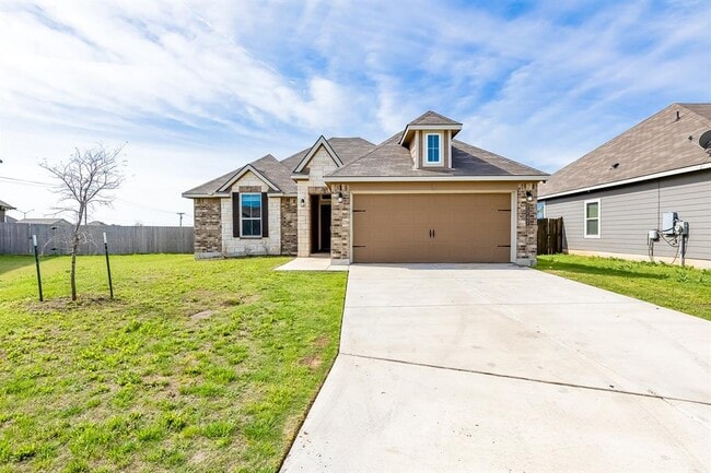 Building Photo - 7747 Merry Oaks Cv