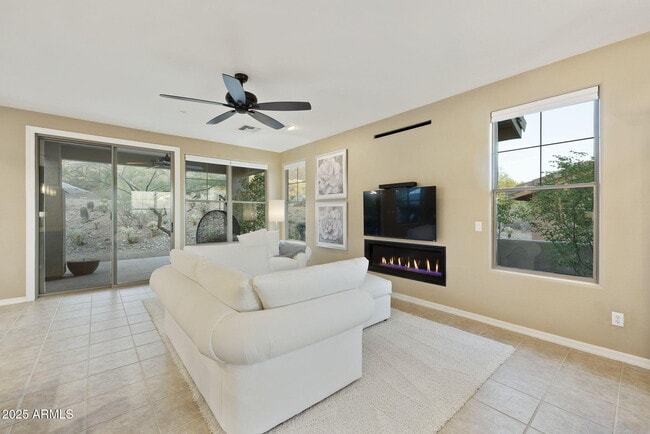 Building Photo - 11489 E Raintree Dr