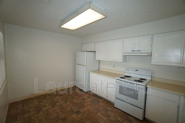 Building Photo - 7260 S Gaylord St