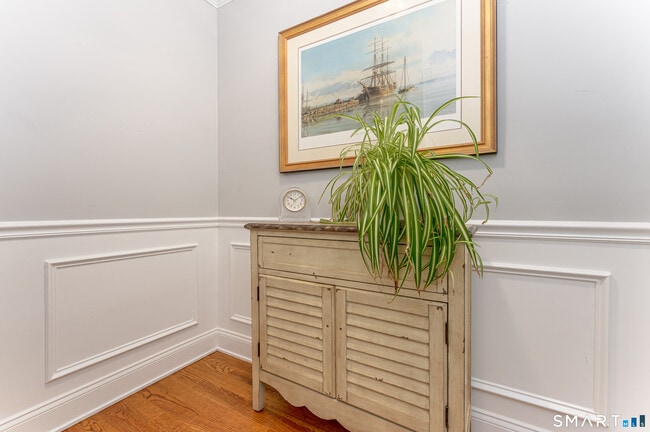 Building Photo - 280 Old Lambert Rd