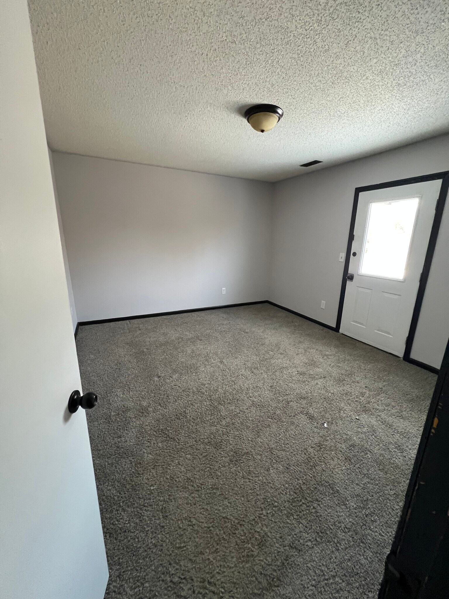 Building Photo - 2106 Pax Hill Rd