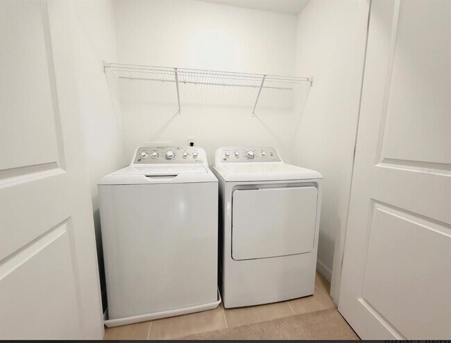 Building Photo - 1811 Roosevelt Pl