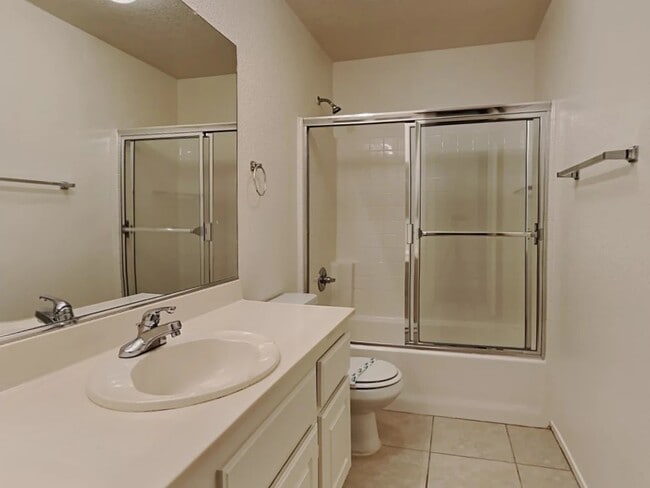 Building Photo - 38645 Annette Ave