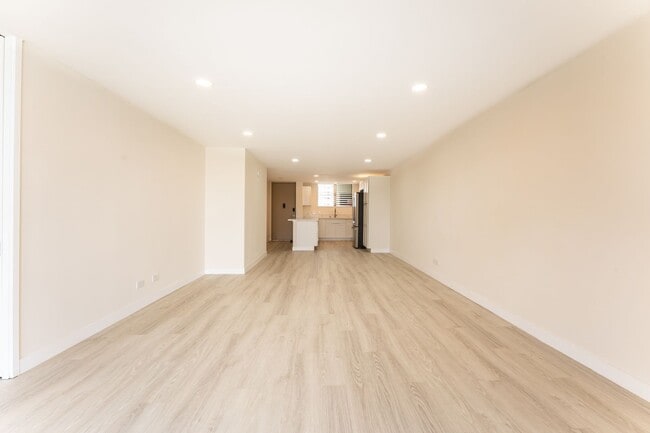 Building Photo - Newly Renovated. Ocean & Marina Views. Assigned Parking.