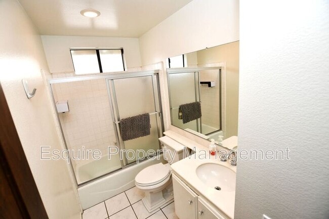 Building Photo - 4275 Silverado Dr